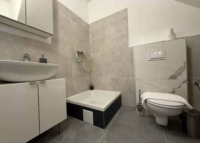Self Check In I 4 Min To U3 Ottakring I Fast Wifi Apartment Vienna